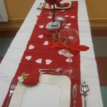 dekoracja stołu Walentynkowego