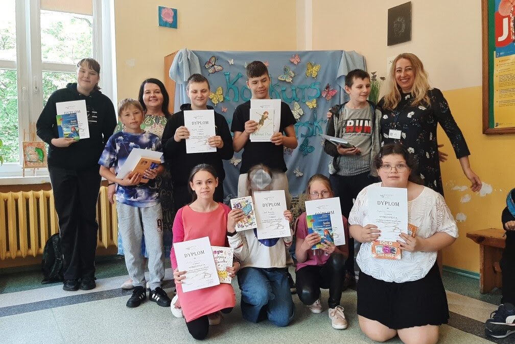 Szkolny Konkurs Recytatorski „Niektórzy lubią poezję…”