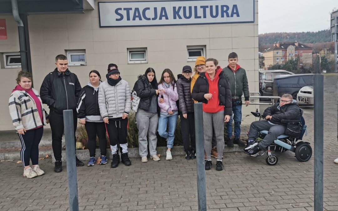 Wycieczka do Stacji Kultury w Rumii.