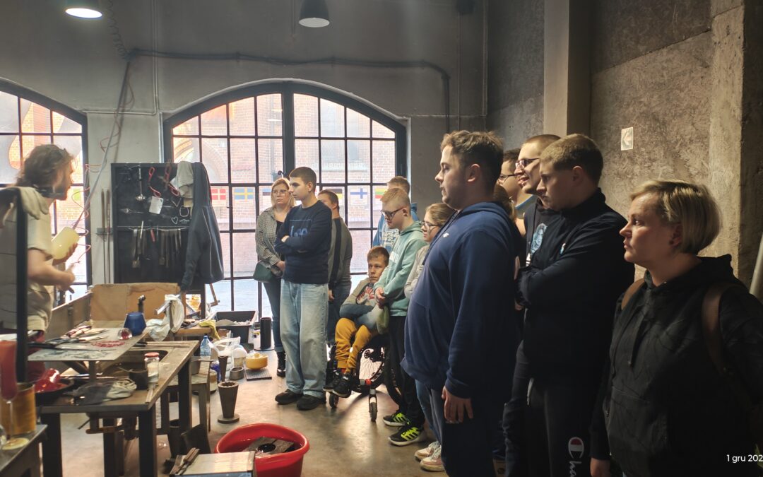 Wycieczka do Huty Szkła w Pucku