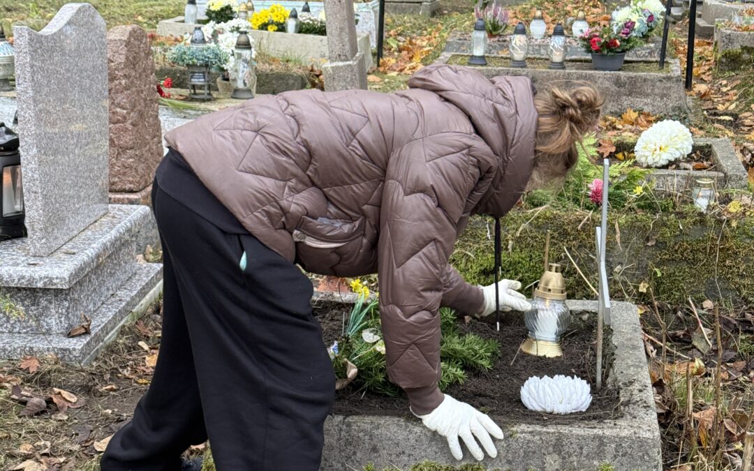 Nie&nbsp;pozwól pamięci zarastać trawą