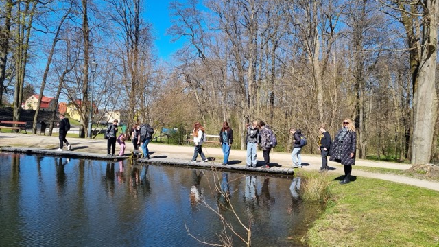 Wycieczka z okazji Dnia Ziemi – zwiedzanie Ratusza w Wejherowie i warsztaty  przyrodnicze w parku Majkowskiego.